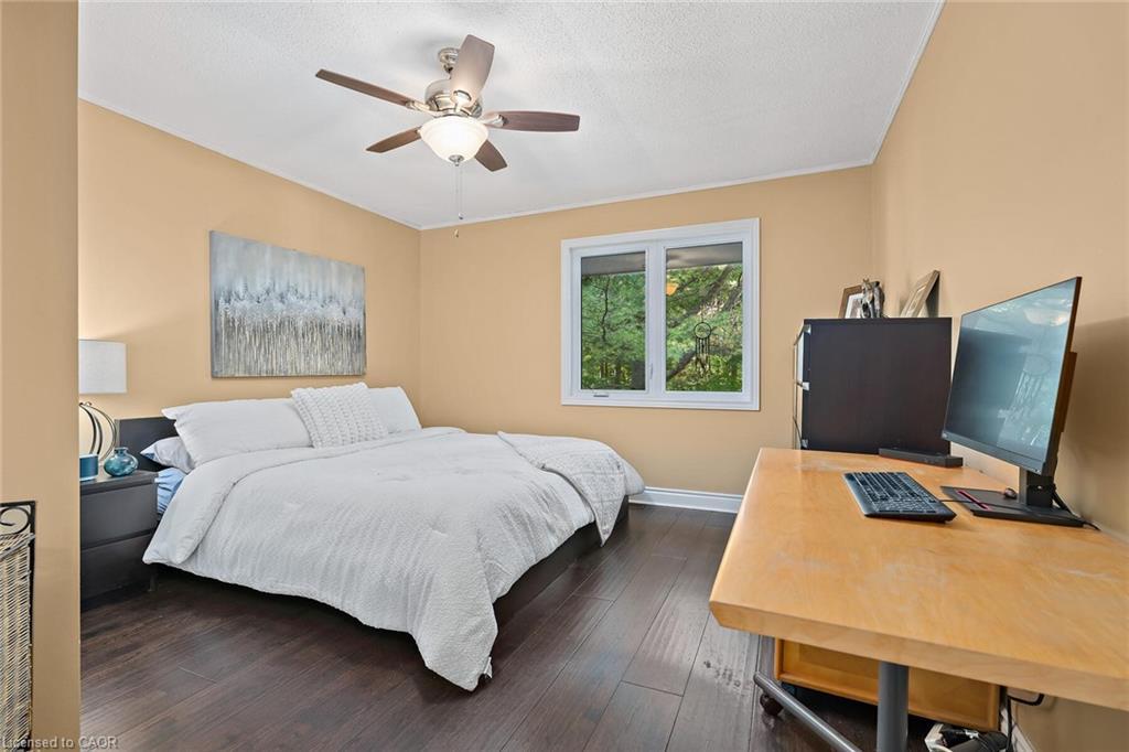 11646 Dublin Line, Halton Hills, ON - Indoor Photo Showing Bedroom