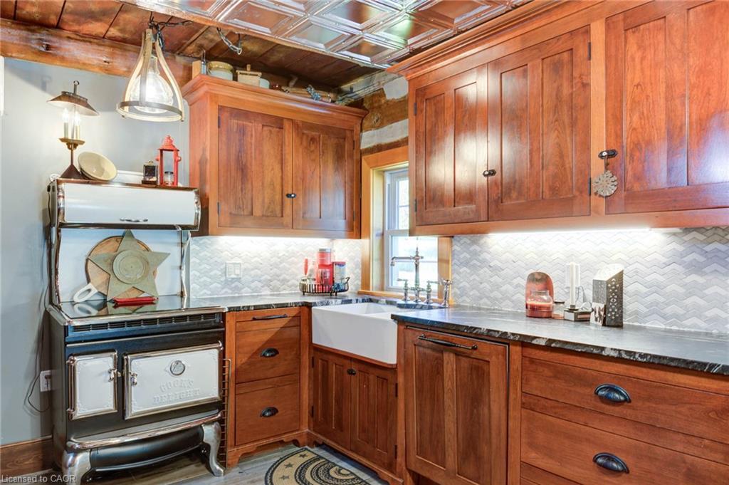 146 Field Street, West Grey, ON - Indoor Photo Showing Kitchen