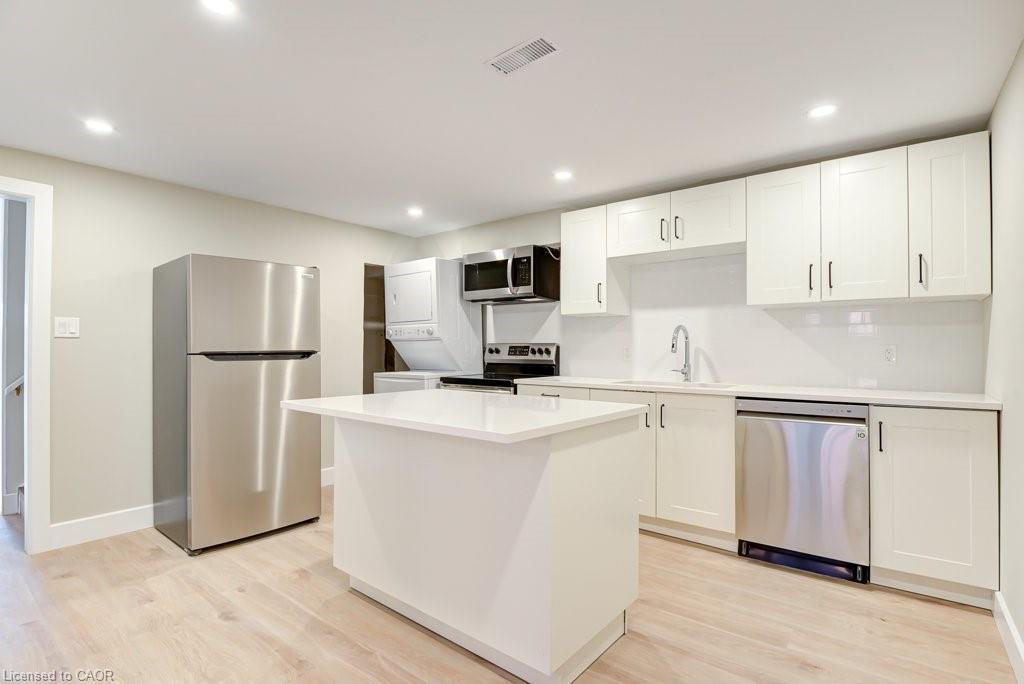 Lower-155 Doon Road, Kitchener, ON - Indoor Photo Showing Kitchen With Stainless Steel Kitchen With Upgraded Kitchen