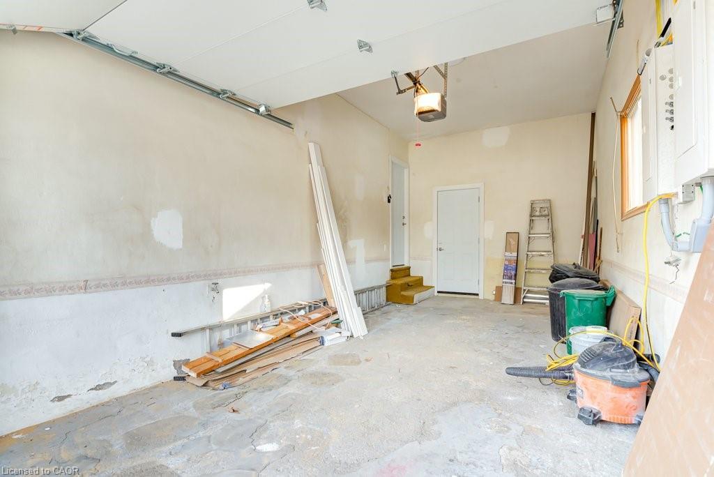 Lower-155 Doon Road, Kitchener, ON - Indoor