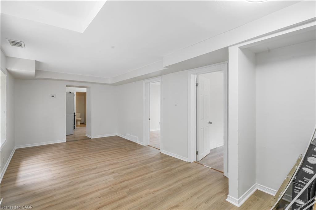 237 St. Julien Street, London, ON - Indoor Photo Showing Other Room