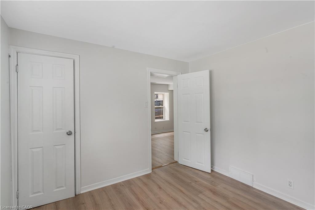 237 St. Julien Street, London, ON - Indoor Photo Showing Other Room