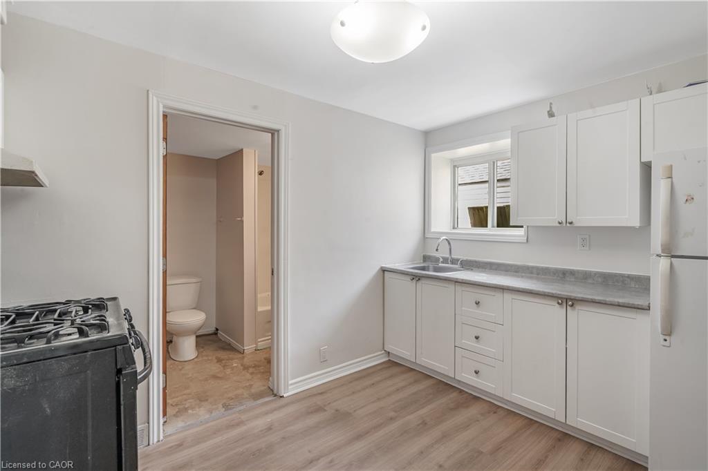 237 St. Julien Street, London, ON - Indoor