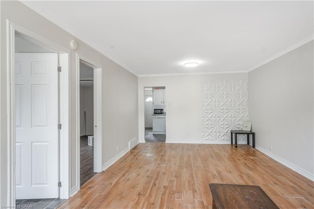 237 St. Julien Street, London, ON - Indoor Photo Showing Other Room