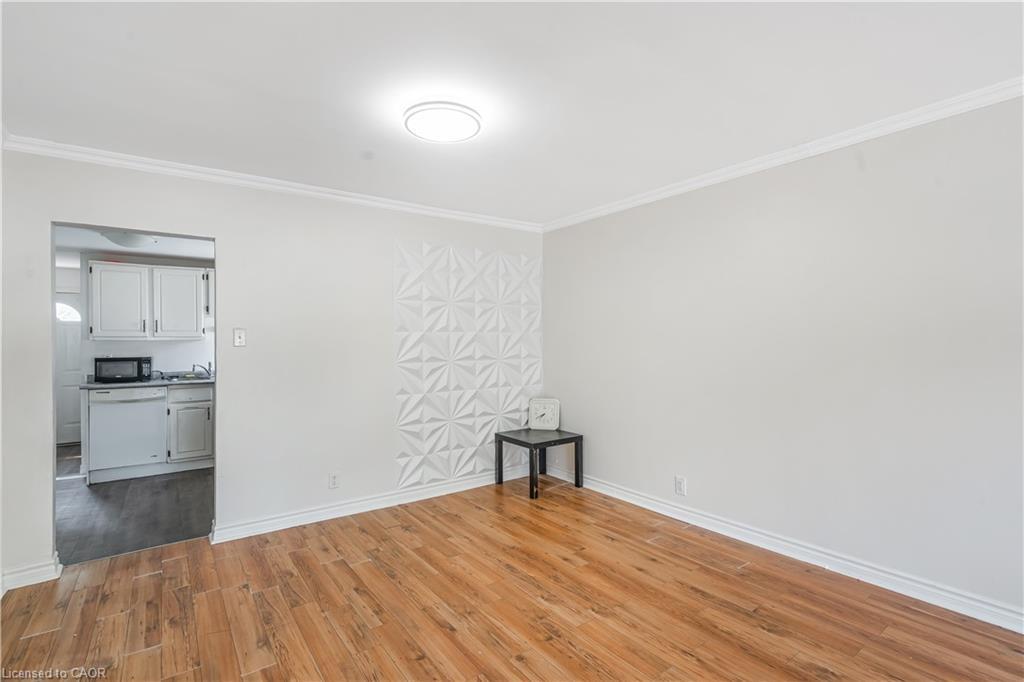 237 St. Julien Street, London, ON - Indoor Photo Showing Other Room