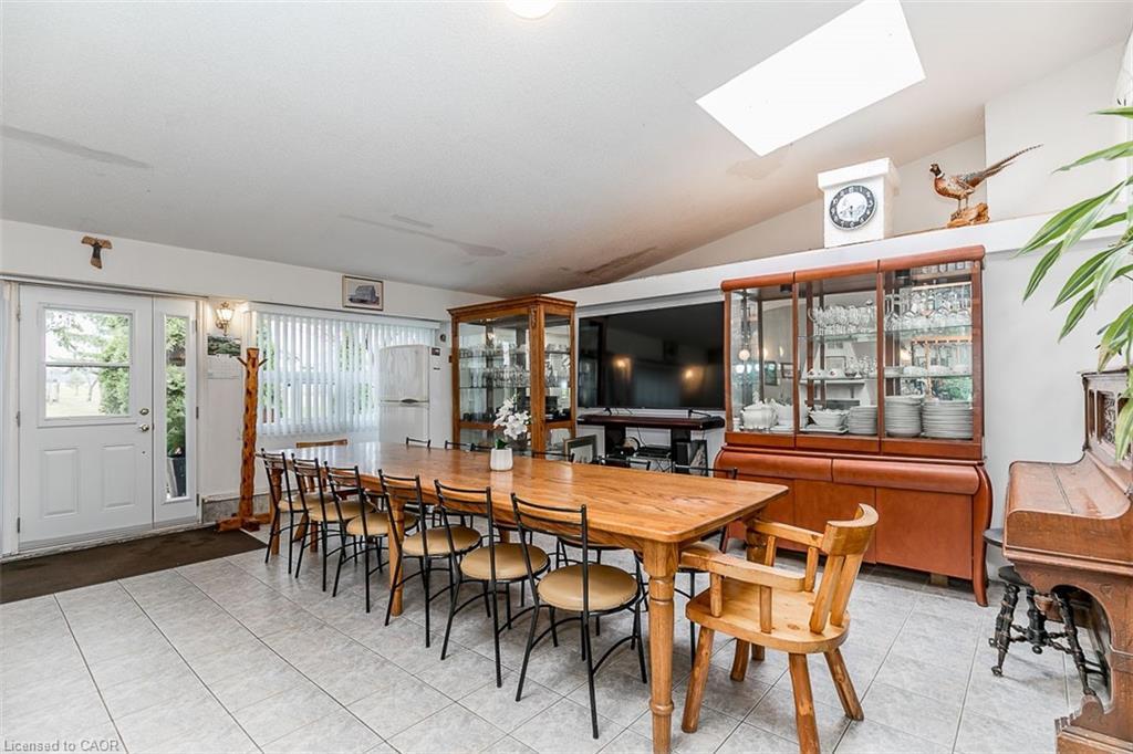 7941 Highway 26, Clearview, ON - Indoor Photo Showing Dining Room