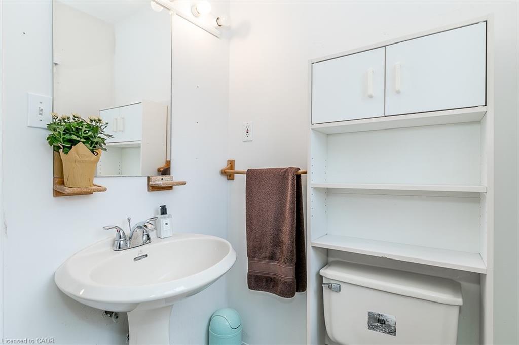 7941 Highway 26, Clearview, ON - Indoor Photo Showing Bathroom