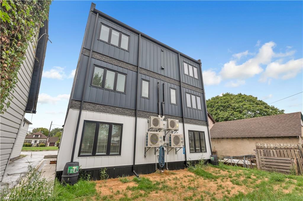 Unit A-133 Durham Street, Port Colborne, ON - Outdoor