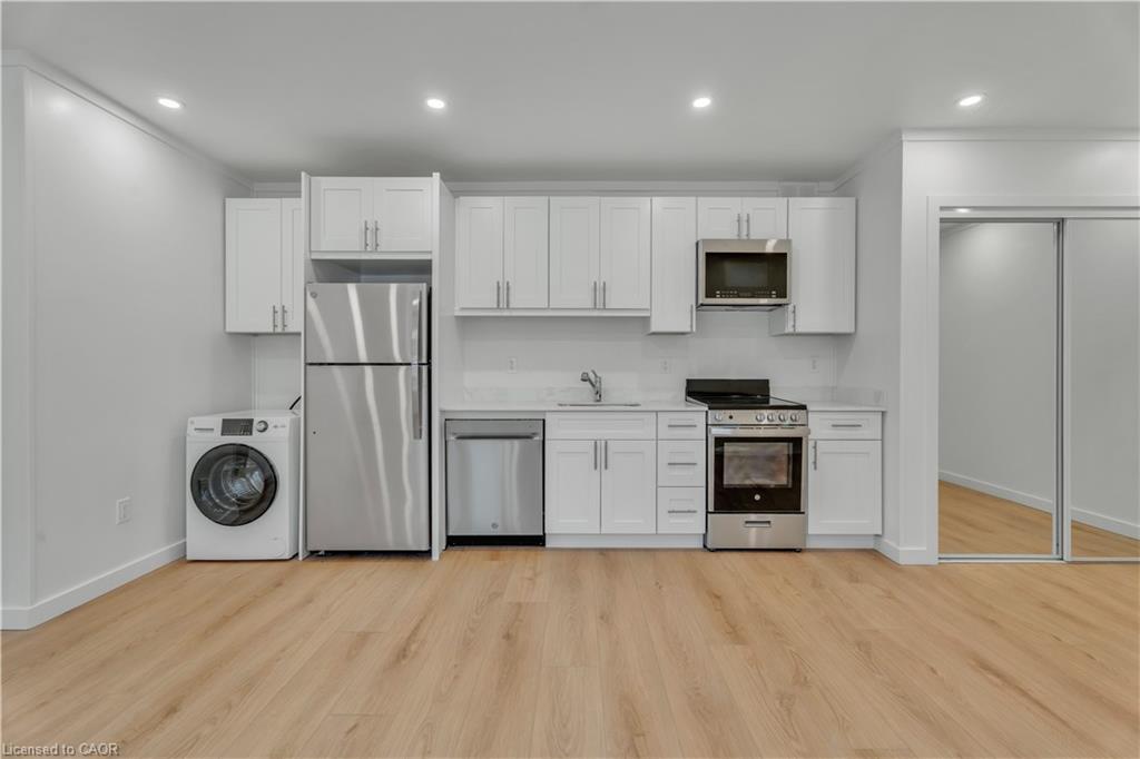 Unit A-133 Durham Street, Port Colborne, ON - Indoor Photo Showing Kitchen