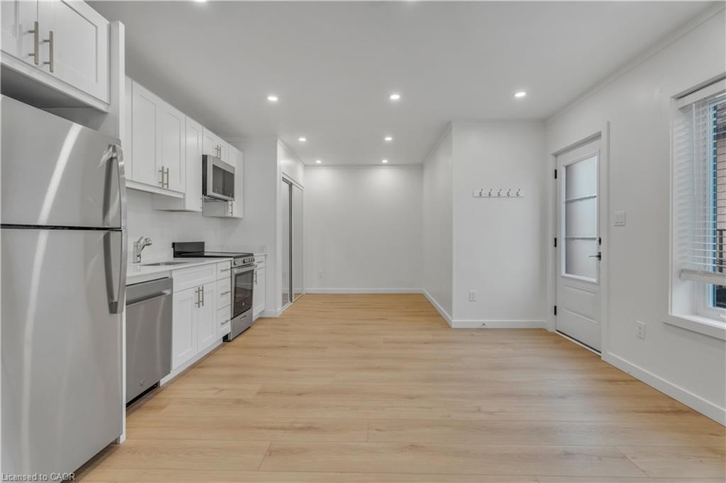 Unit A-133 Durham Street, Port Colborne, ON - Indoor Photo Showing Kitchen
