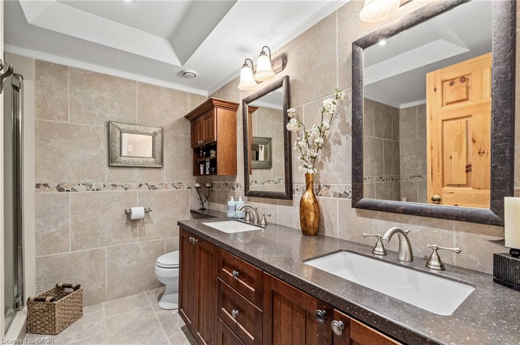 1-131 Grandview Hilltop Drive, Huntsville, ON - Indoor Photo Showing Bathroom