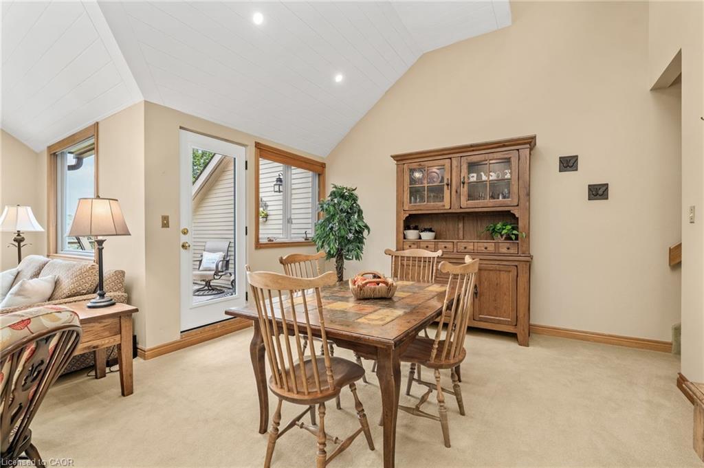 1-131 Grandview Hilltop Drive, Huntsville, ON - Indoor Photo Showing Dining Room