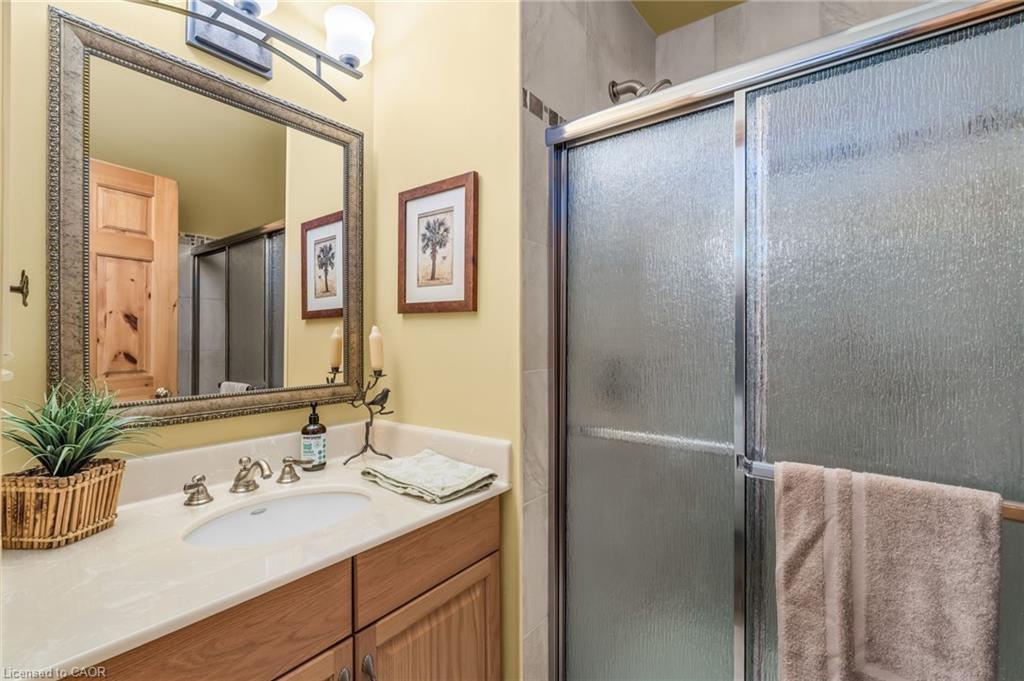 1-131 Grandview Hilltop Drive, Huntsville, ON - Indoor Photo Showing Bathroom