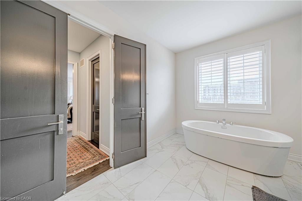 3096 Daniel Way Way, Oakville, ON - Indoor Photo Showing Bathroom