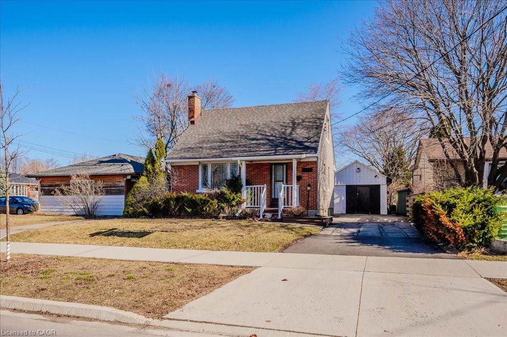 478 Greenfield Avenue, Kitchener, ON - Outdoor With Facade