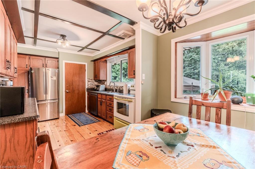 46 First Street, Waterdown, ON - Indoor Photo Showing Other Room