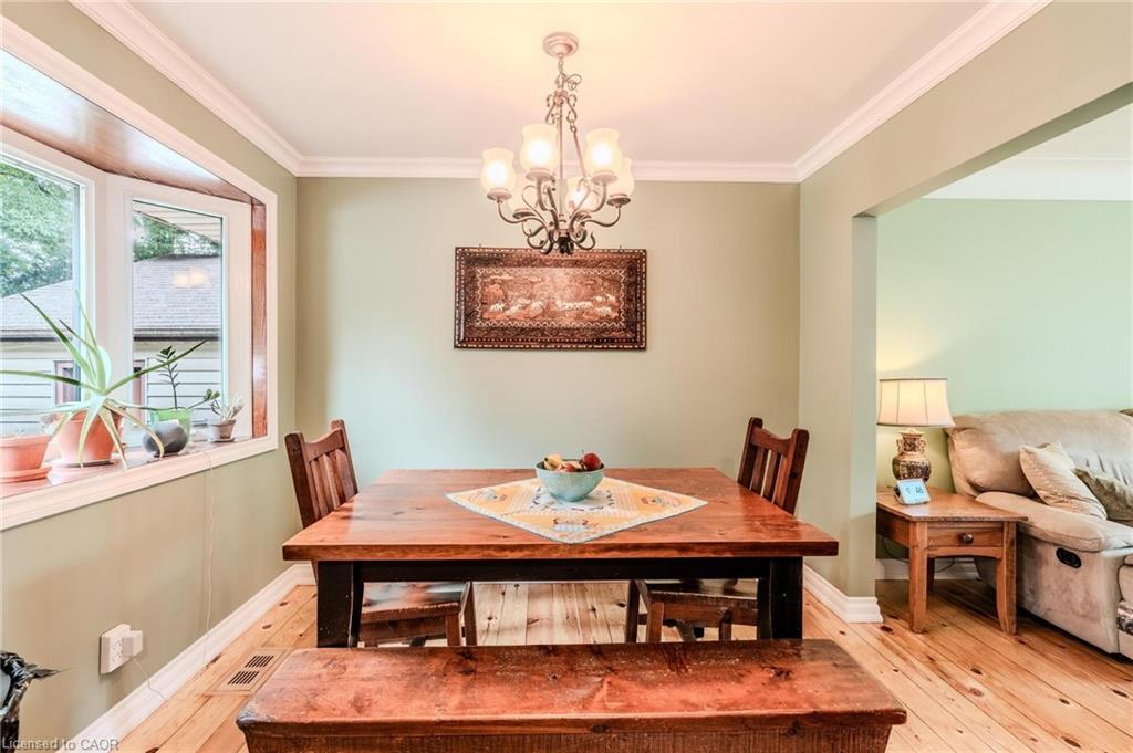 46 First Street, Waterdown, ON - Indoor Photo Showing Dining Room