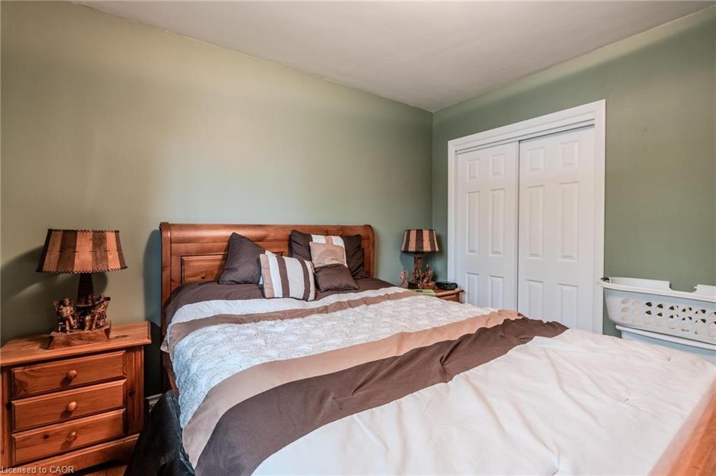 46 First Street, Waterdown, ON - Indoor Photo Showing Bedroom
