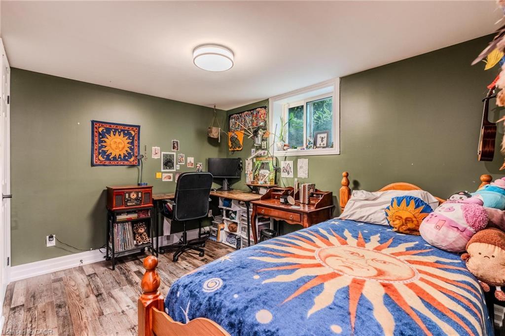 46 First Street, Waterdown, ON - Indoor Photo Showing Bedroom