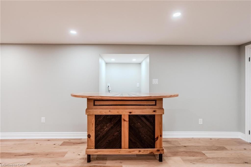 46 First Street, Waterdown, ON - Indoor Photo Showing Other Room