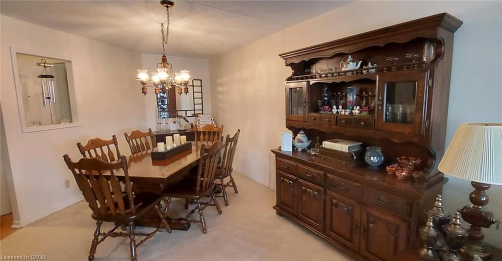 705-5 Mill Pond Court, Simcoe, ON - Indoor Photo Showing Dining Room