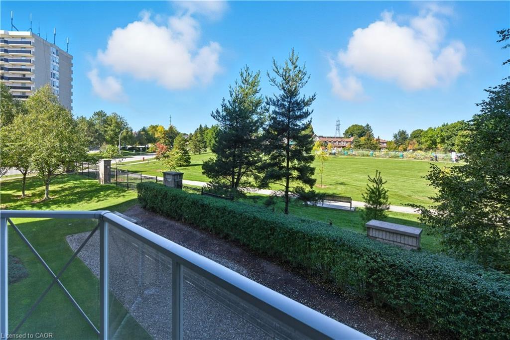 211-2075 Amherst Heights Drive, Burlington, ON - Outdoor