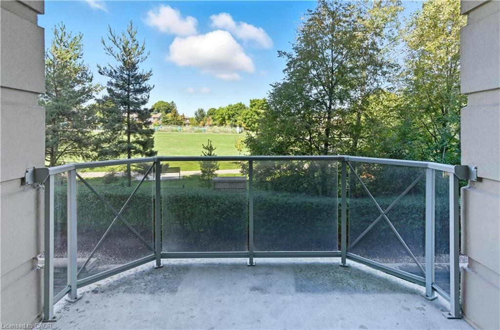 211-2075 Amherst Heights Drive, Burlington, ON - Outdoor