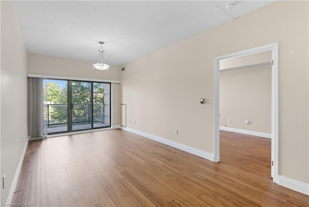 211-2075 Amherst Heights Drive, Burlington, ON - Indoor