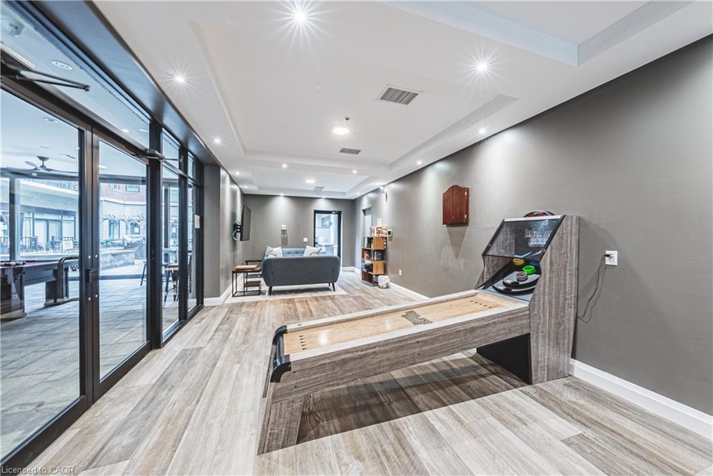 317-1 Redfern Avenue, Hamilton, ON - Indoor Photo Showing Other Room