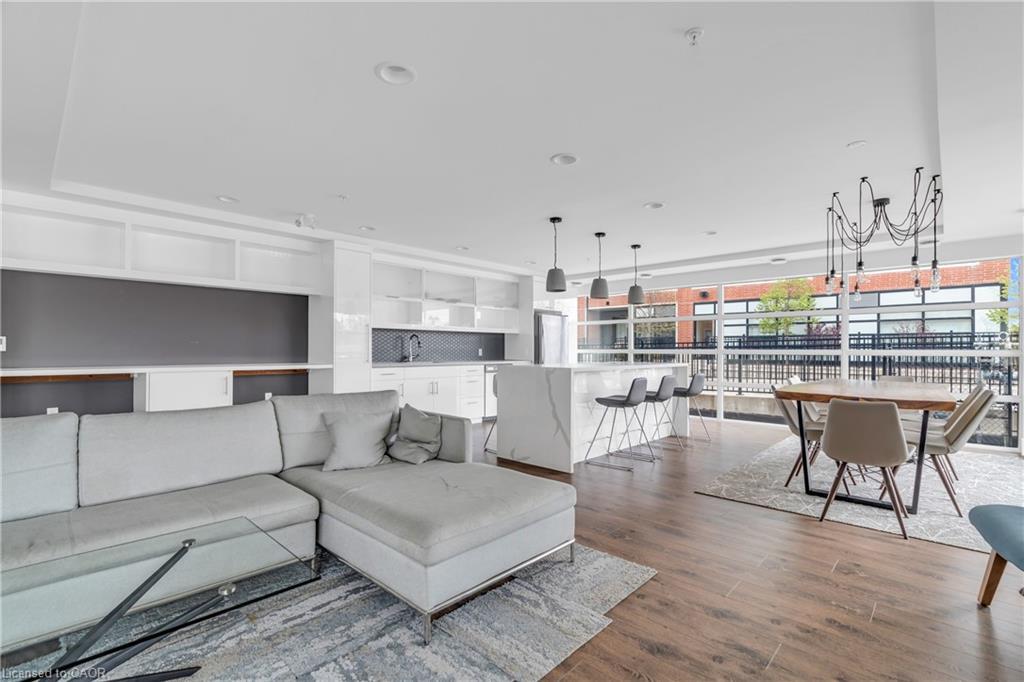 412-155 St. Leger Street, Kitchener, ON - Indoor Photo Showing Living Room