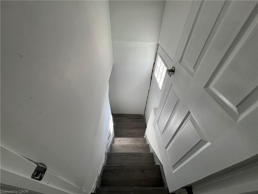 215 Ontario Street, Sarnia, ON - Indoor Photo Showing Other Room