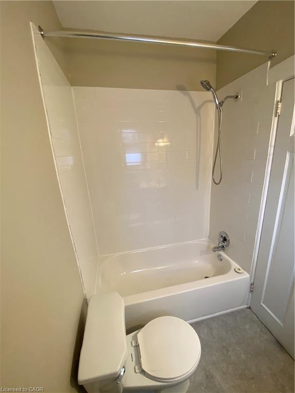 70 Belview Avenue, Hamilton, ON - Indoor Photo Showing Bathroom