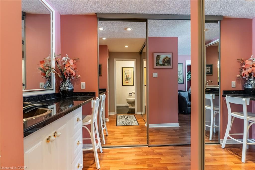 6-1508 Upper Middle Road, Burlington, ON - Indoor Photo Showing Other Room