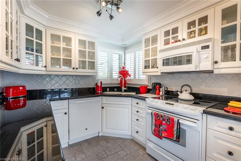 6-1508 Upper Middle Road, Burlington, ON - Indoor Photo Showing Kitchen