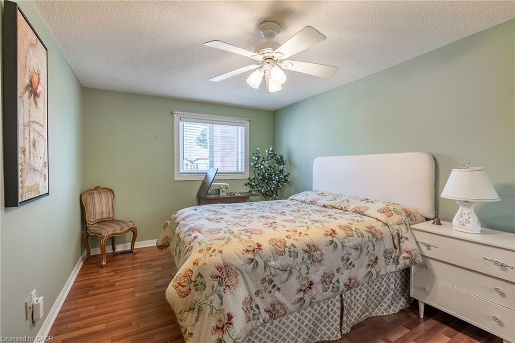 6-1508 Upper Middle Road, Burlington, ON - Indoor Photo Showing Bedroom