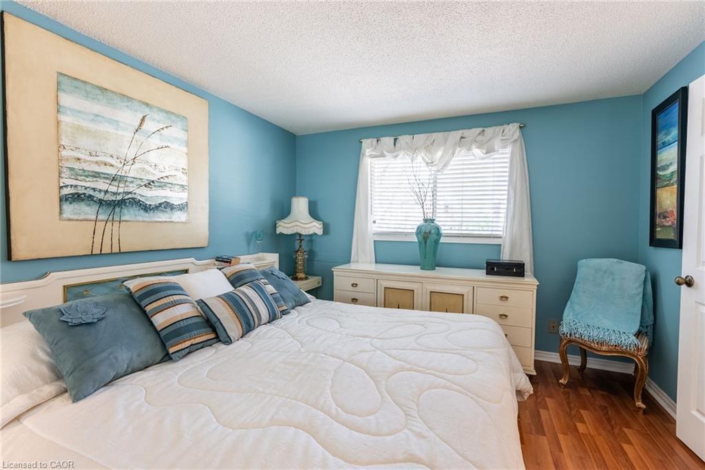 6-1508 Upper Middle Road, Burlington, ON - Indoor Photo Showing Bedroom