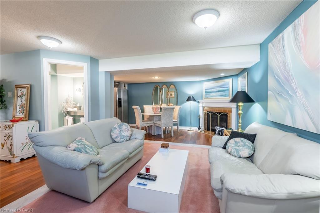 6-1508 Upper Middle Road, Burlington, ON - Indoor Photo Showing Living Room