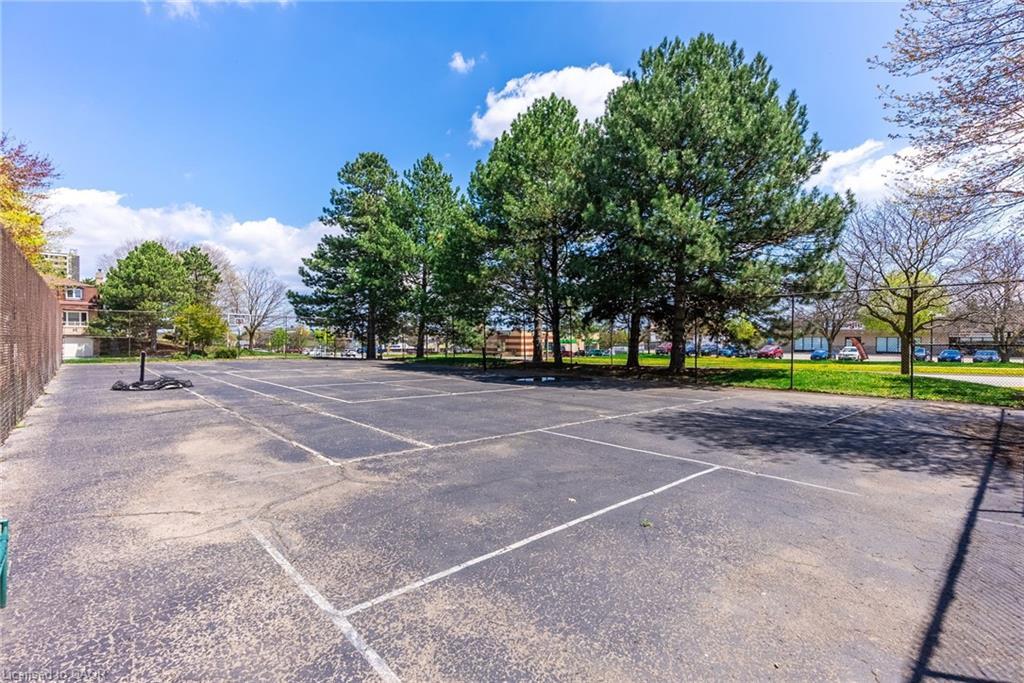 6-1508 Upper Middle Road, Burlington, ON - Outdoor