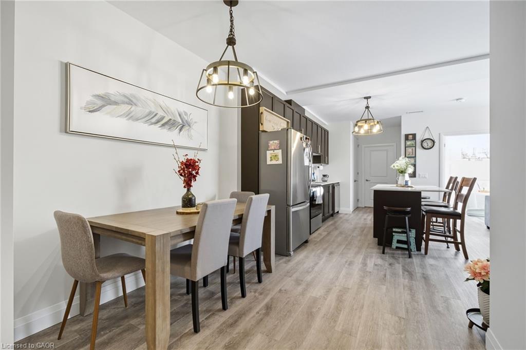 426-1 Redfern Avenue, Hamilton, ON - Indoor Photo Showing Dining Room