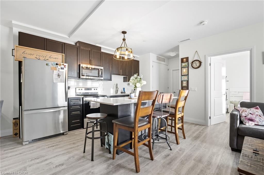 426-1 Redfern Avenue, Hamilton, ON - Indoor