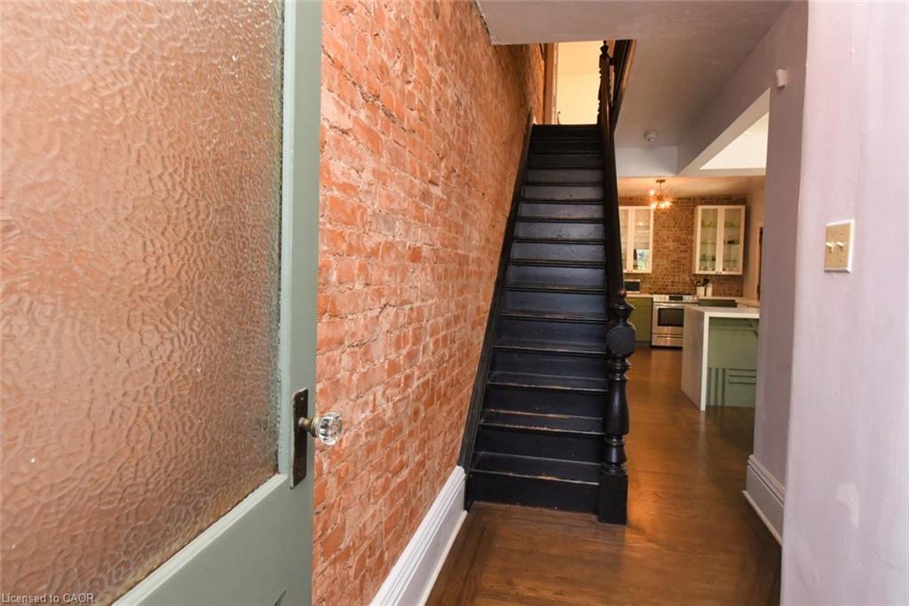 150 Victoria Avenue N, Hamilton, ON - Indoor Photo Showing Other Room