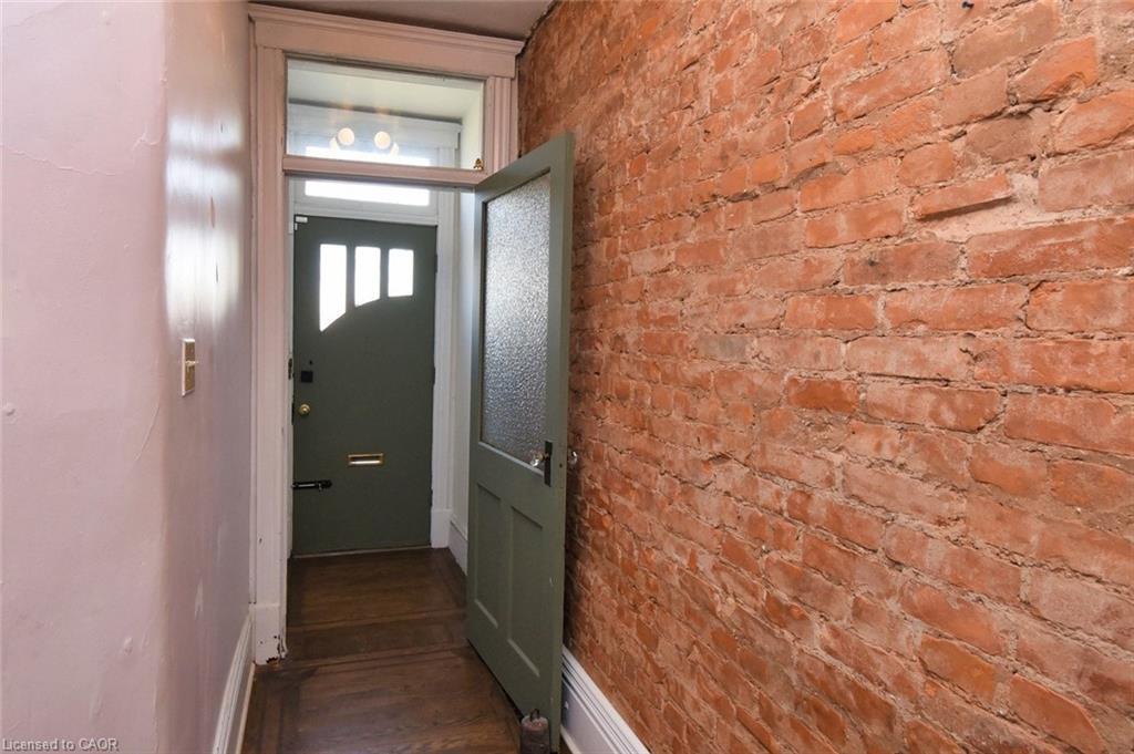150 Victoria Avenue N, Hamilton, ON - Indoor Photo Showing Other Room