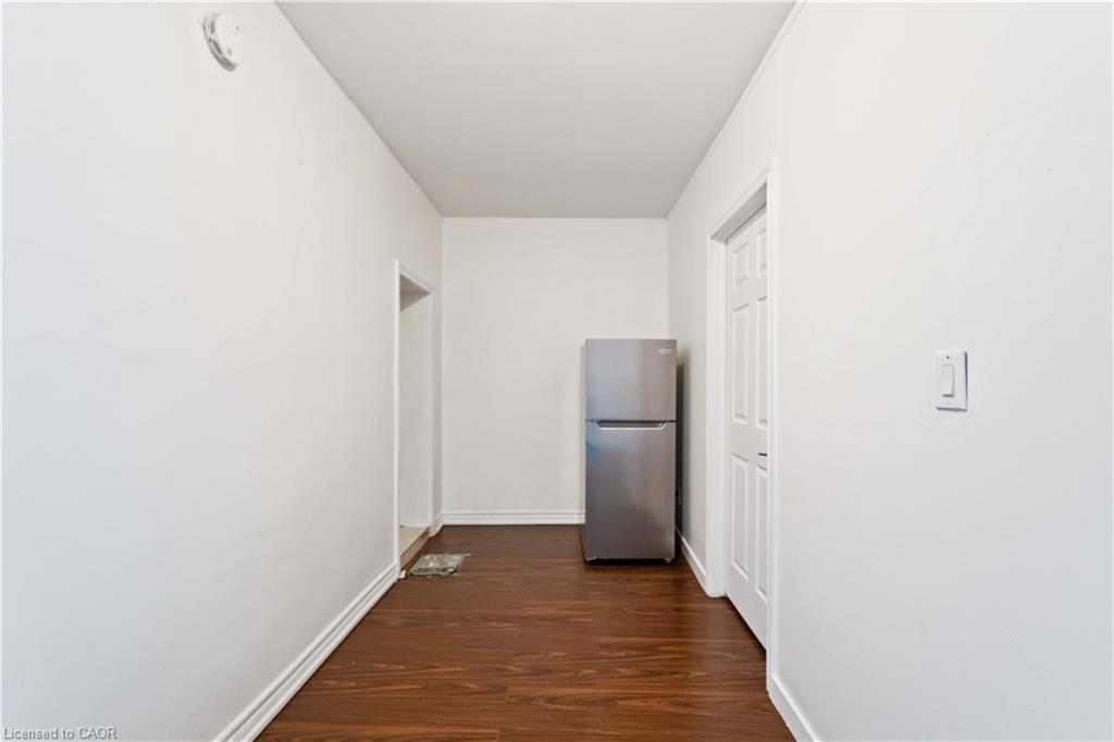 2-750 Barton Street E, Hamilton, ON - Indoor Photo Showing Other Room