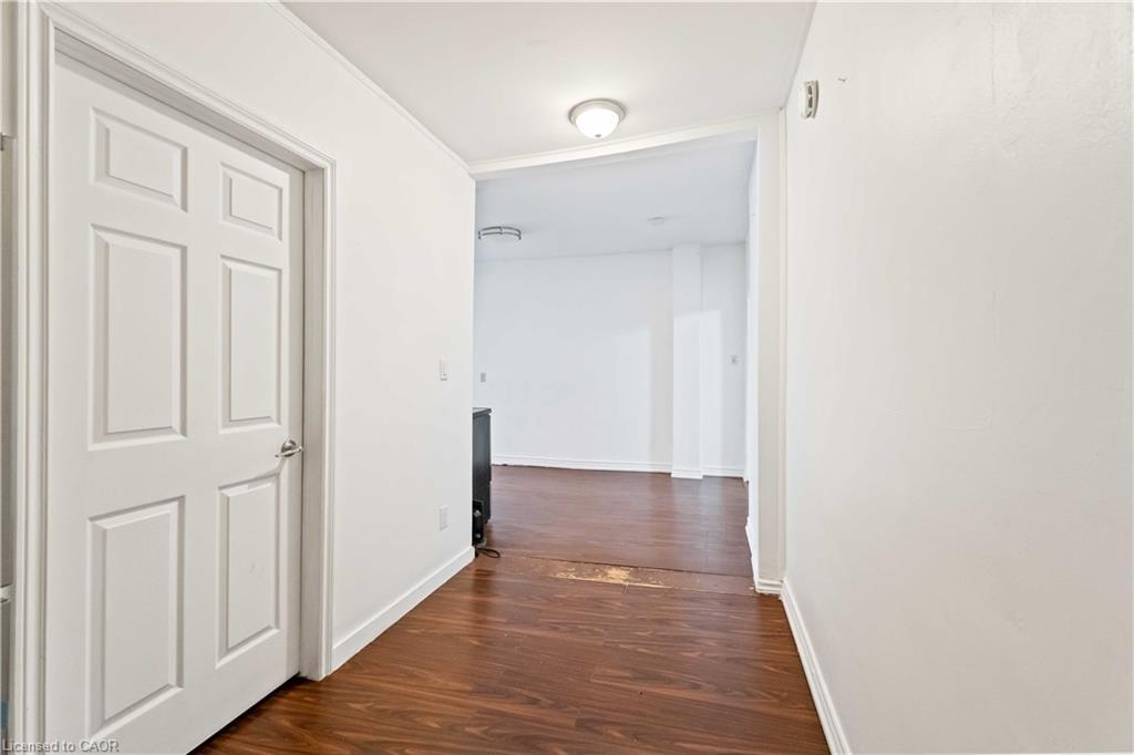 2-750 Barton Street E, Hamilton, ON - Indoor Photo Showing Other Room