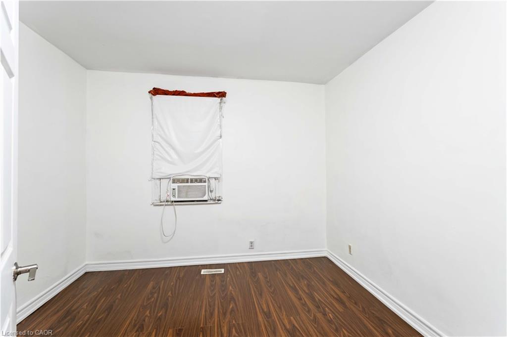 2-750 Barton Street E, Hamilton, ON - Indoor Photo Showing Other Room