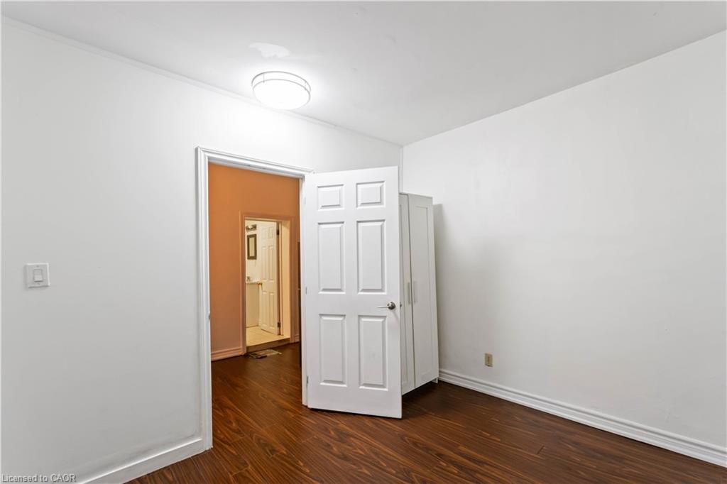 2-750 Barton Street E, Hamilton, ON - Indoor Photo Showing Other Room