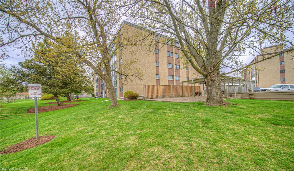 406-400 Champlain Boulevard, Cambridge, ON - Outdoor