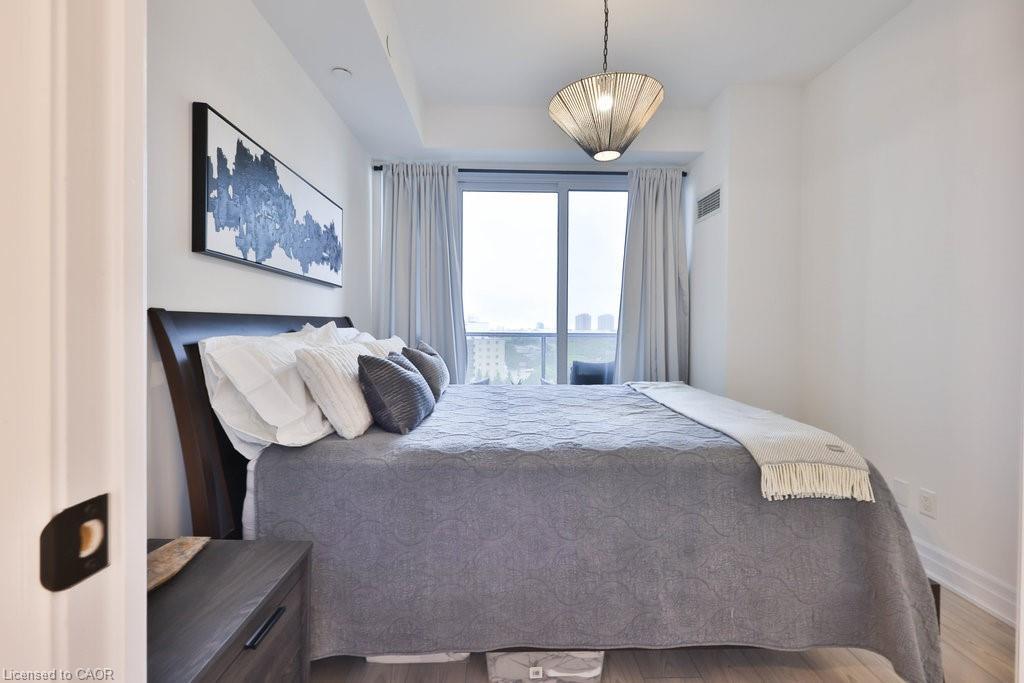 705-36 Elm Drive W, Mississauga, ON - Indoor Photo Showing Bedroom