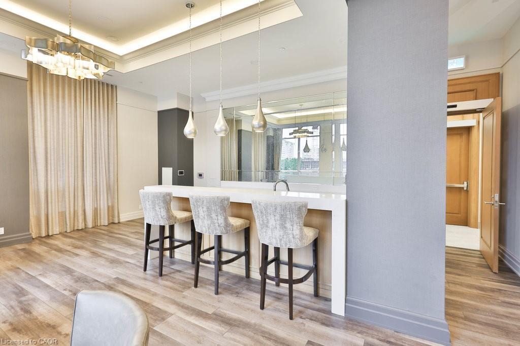 705-36 Elm Drive W, Mississauga, ON - Indoor Photo Showing Other Room