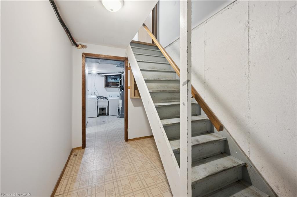 101 Churchill Street, Waterloo, ON - Indoor Photo Showing Other Room